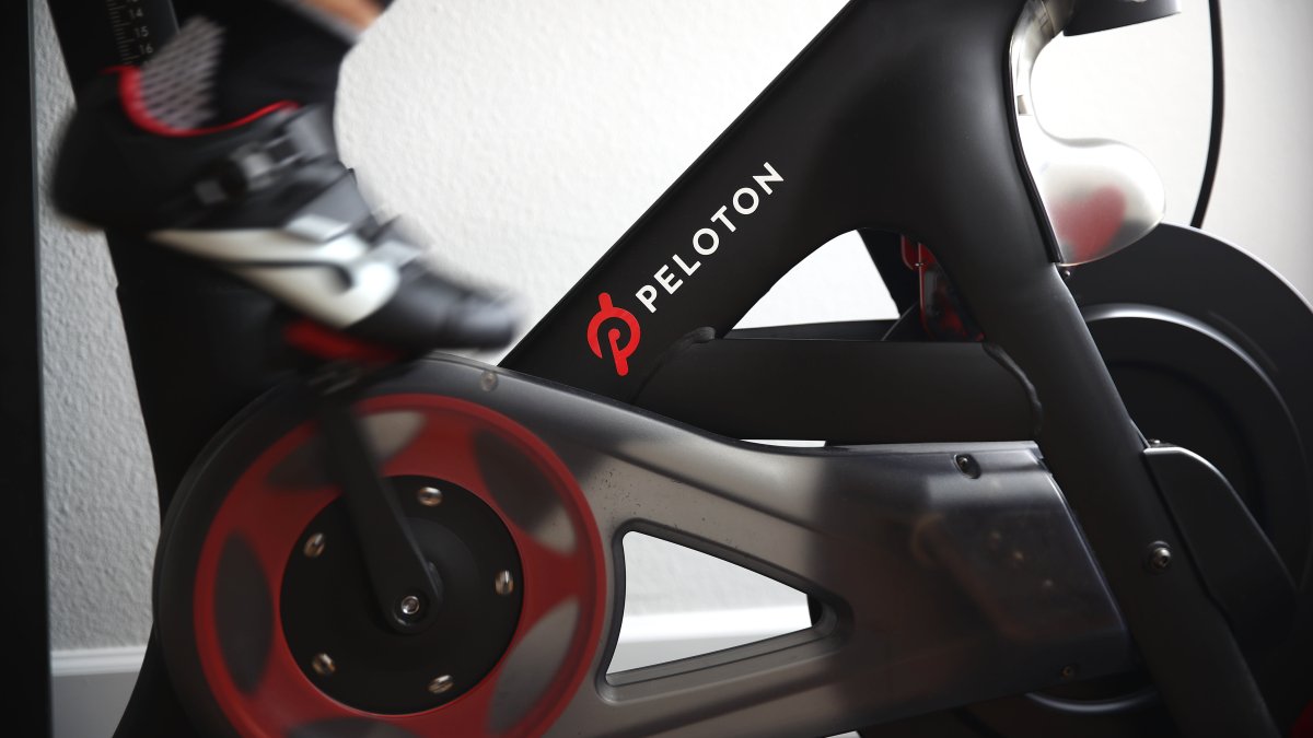 New York man was killed 'instantly' by Peloton bike, his family says in lawsuit – NBC Los Angeles - Vimarsana News