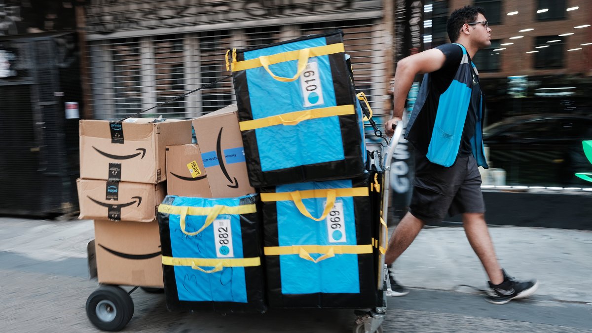 FTC names three Amazon executives in amended complaint over 'deceptive' Prime processes – NBC Los Angeles - Vimarsana News