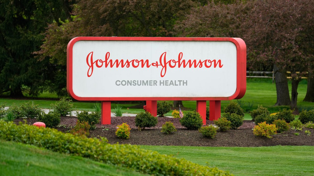 Johnson & Johnson is getting rid of its signature logo – NBC Los Angeles - Vimarsana News