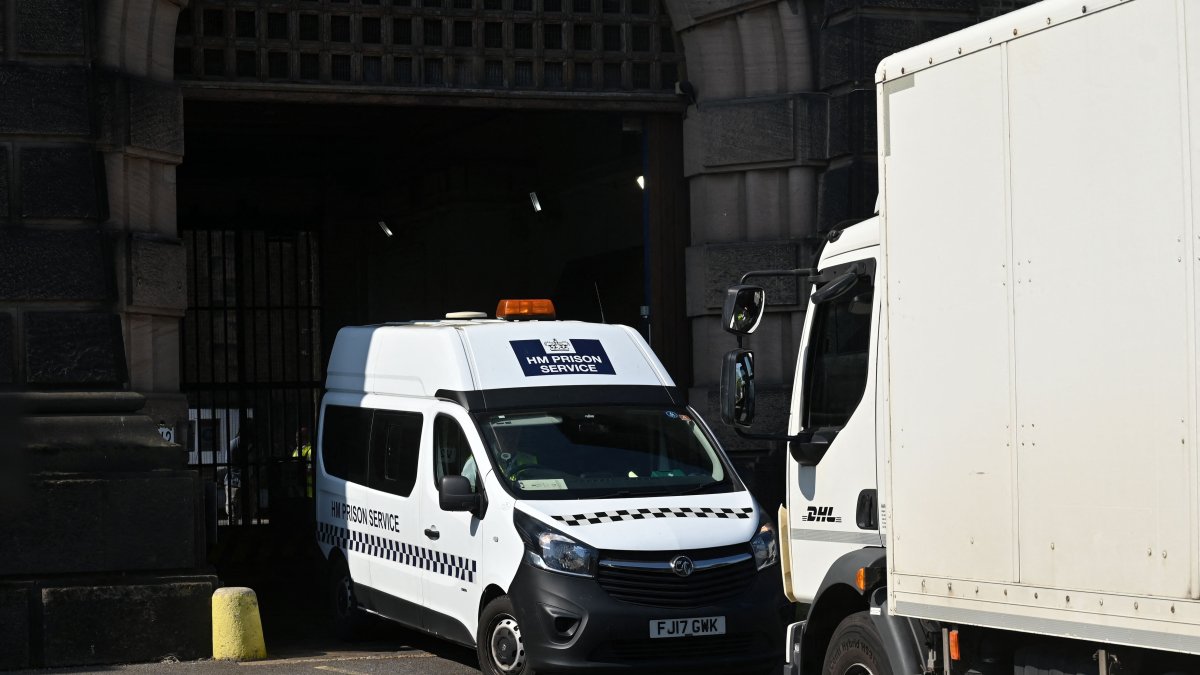 Police search for terrorism suspect who escaped London prison – NBC Los Angeles - Vimarsana News