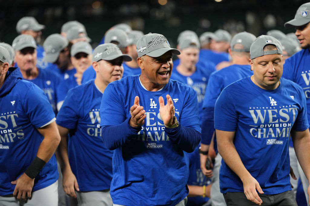 Dodgers clinch 10th NL West Division title in 11 years with 6-2