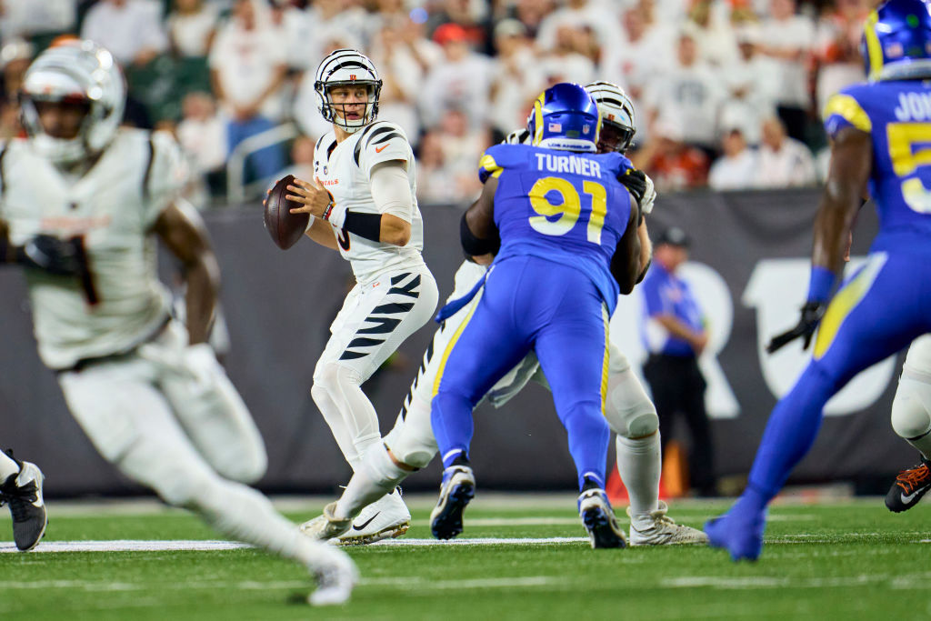 Cincinnati Bengals quarterback Joe Burrow will workout tomorrow to  determine availability vs. Los Angeles Rams