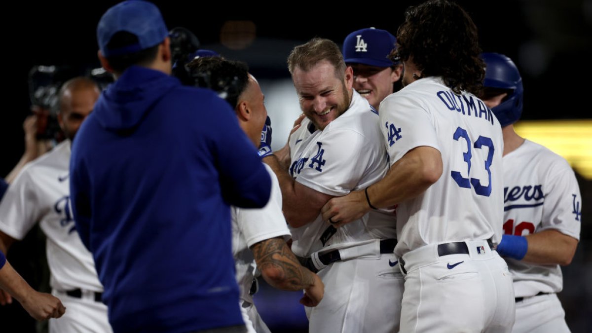 Muncy's base hit in 9th lifts Dodgers to 3-2 win over Tigers and extends  winning streak to 5 - The San Diego Union-Tribune