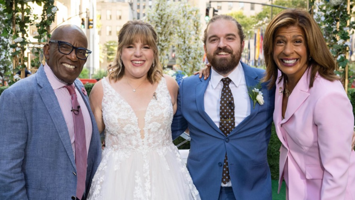 This couple loves TODAY so much, they got married on the Plaza – NBC Los Angeles - Vimarsana News