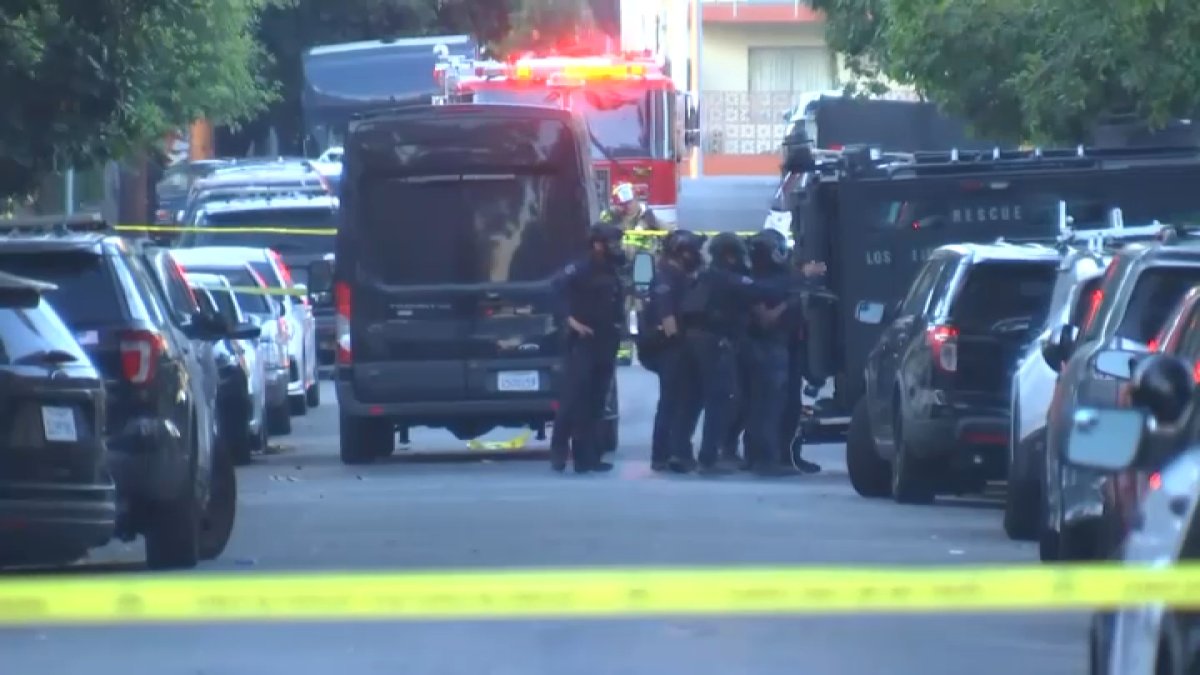 Double shooting in Hollywood prompts investigation NBC Los Angeles