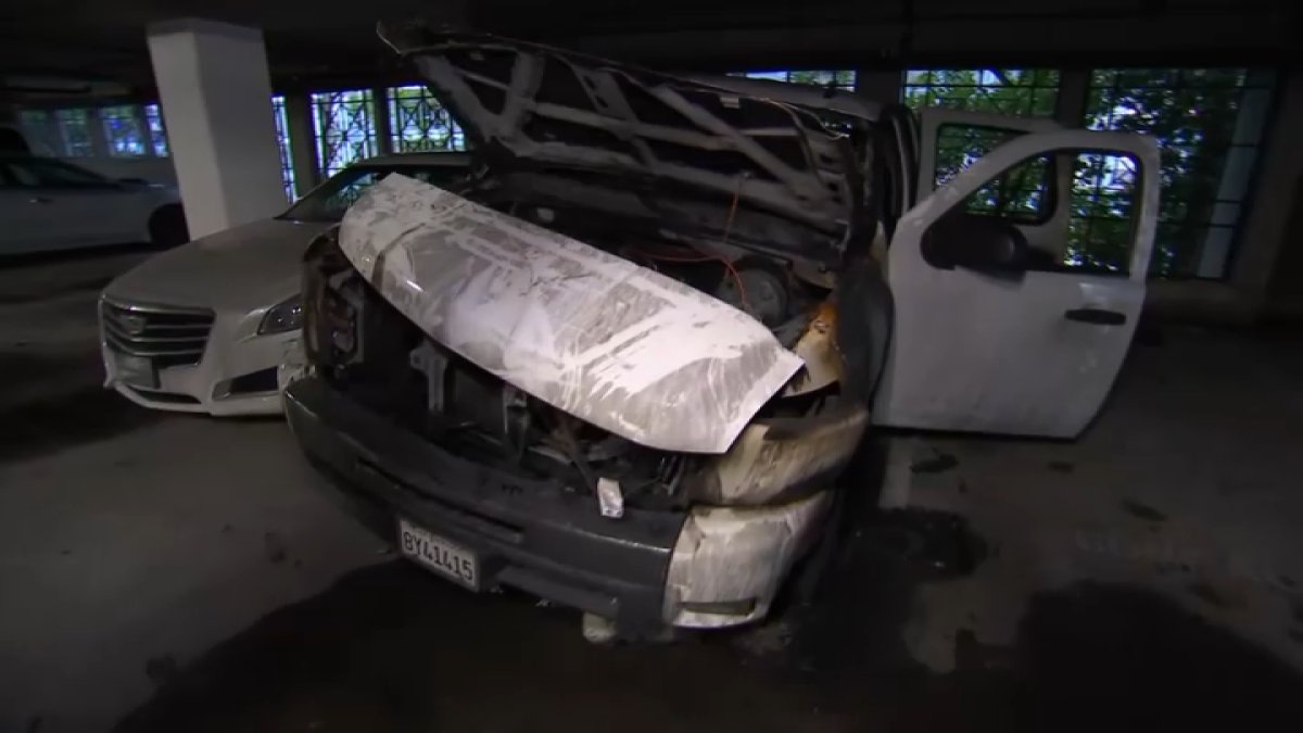 Torched cars prompt arson investigation in Long Beach – NBC Los Angeles