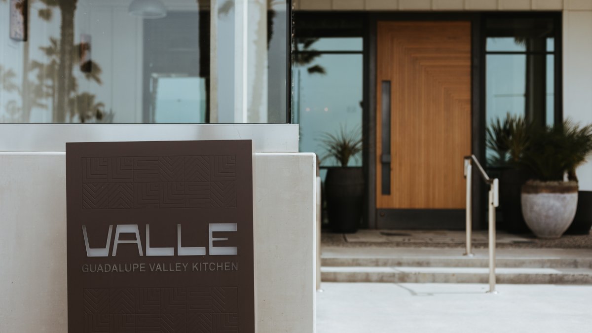 Oceanside contemporary Mexican restaurant 'Valle' earns Michelin star – NBC Los Angeles - Vimarsana News