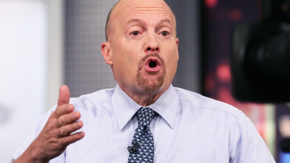 Jim Cramer urges patience before buying stocks this week. Here's why. - Vimarsana News