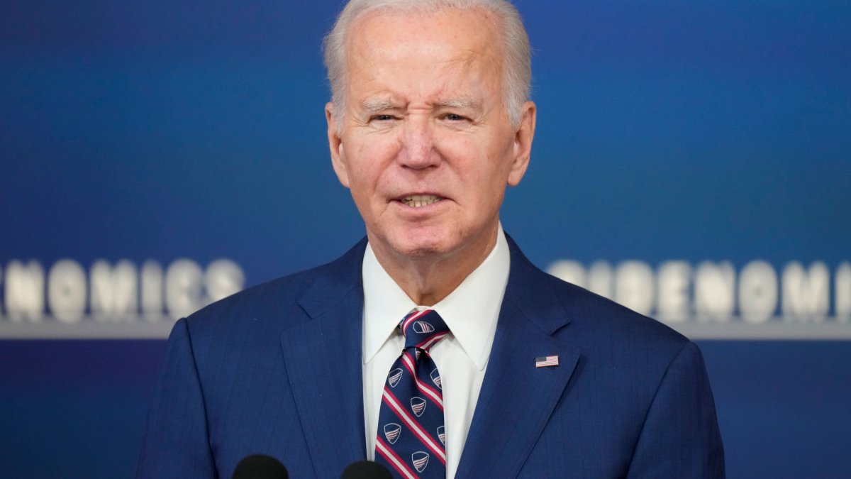Biden hails hot GDP report but voters dont see the rosy picture Wall Street does
