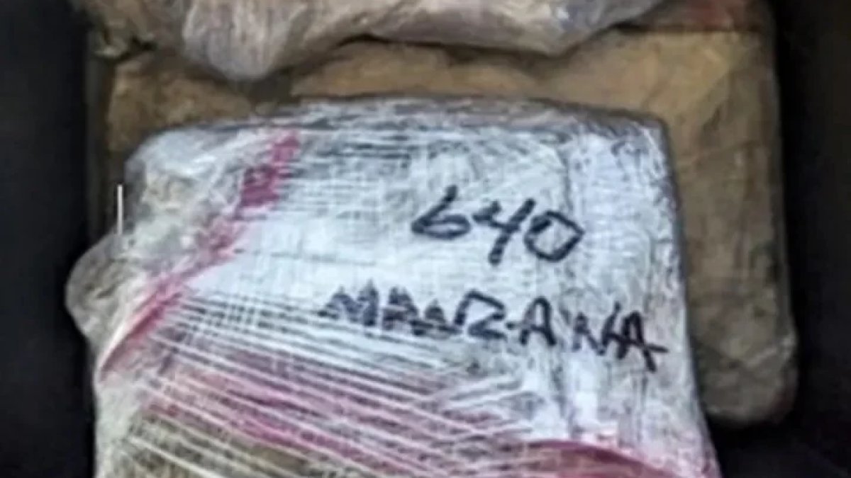 Ex-NYPD officer arrested, accused of negotiating deals for fentanyl and heroin while on-duty – NBC Los Angeles Ex-NYPD officer arrested, accused of negotiating deals for fentanyl and heroin while on-duty – NBC Los Angeles