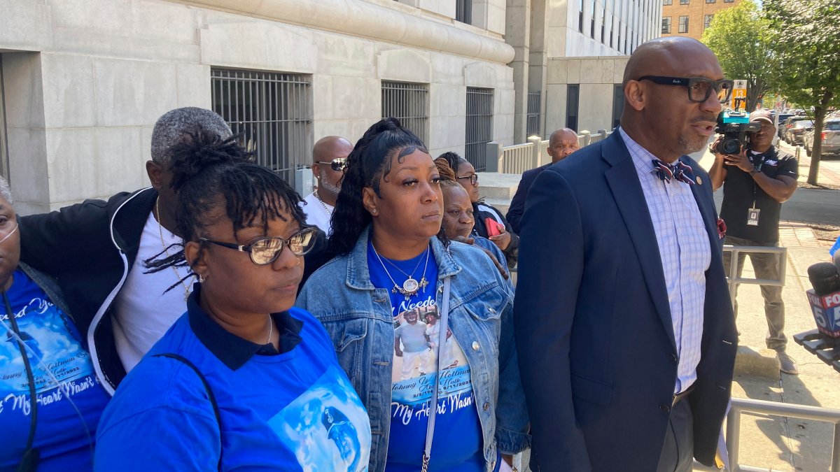 Officer fired after traffic stop led to Black deacon's death – NBC Los Angeles - Vimarsana News