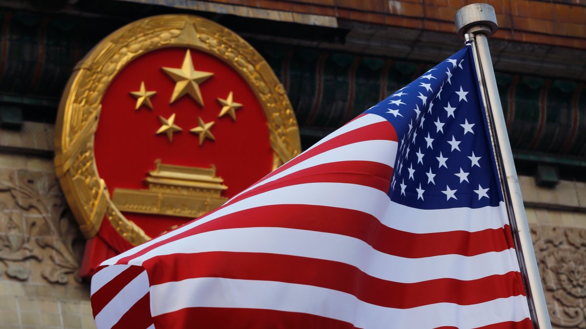 美国和中国寻求缓解紧张关系并为可能的拜登-习近平峰会做准备 – NBC Los Angeles