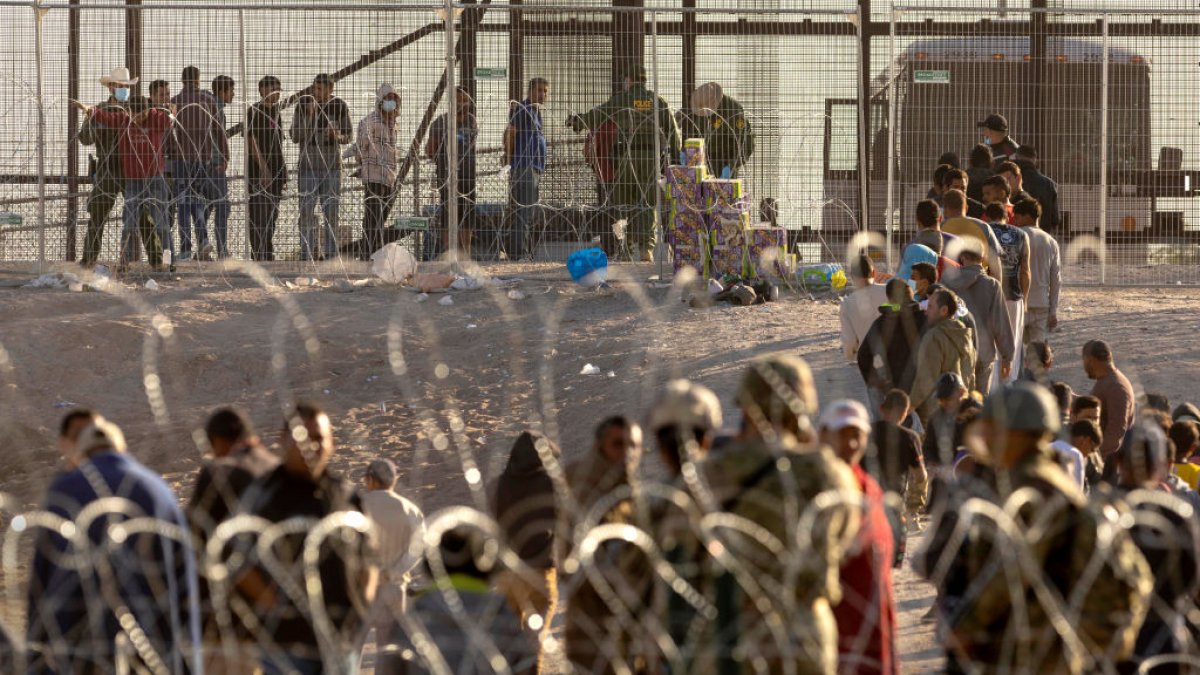Immigration advocates fail in attempt to prevent border patrol from sending back asylum-seekers without app appointments – NBC Los Angeles - Vimarsana News