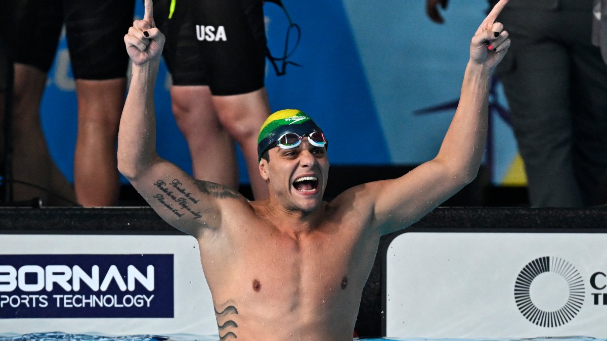 O nadador Felipe Ribeiro pinta as unhas como lembrança de seu transtorno bipolar nos Jogos Pan-Americanos – NBC Los Angeles
