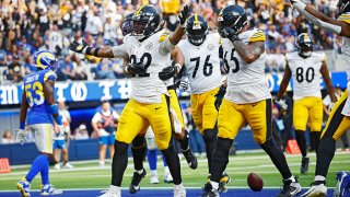 Pittsburgh Steelers v Los Angeles Rams