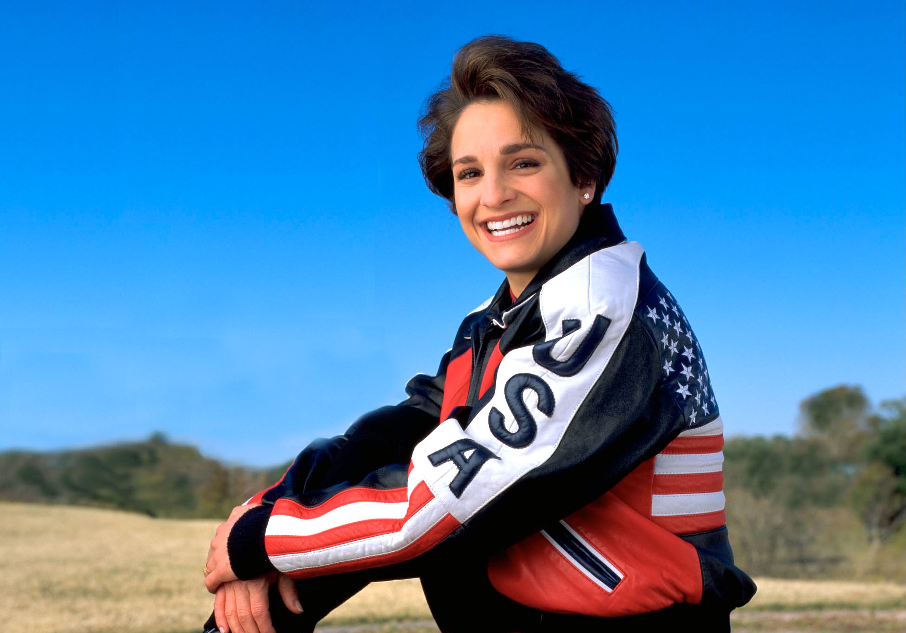 Mary Lou Retton's daughters say she's 'still fighting' rare pneumonia after  week in ICU – NBC Los Angeles
