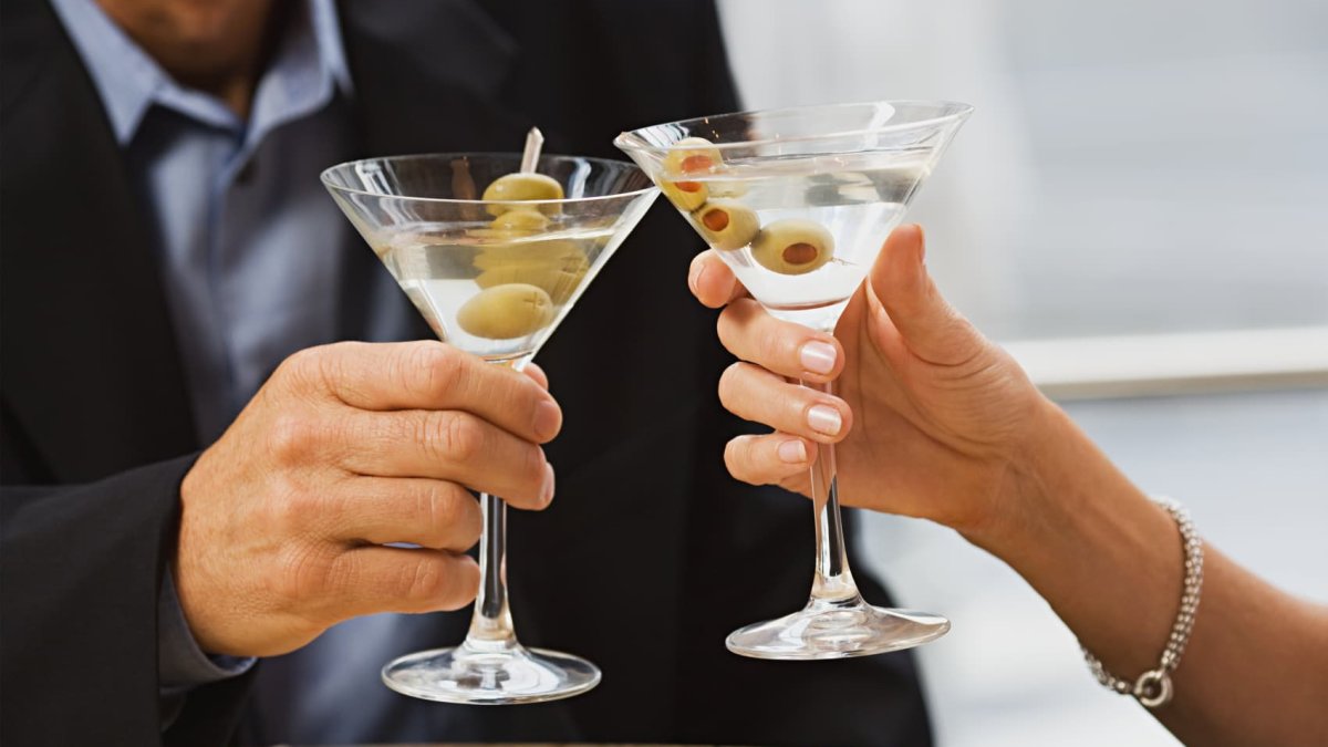31% of millionaires say they're part of the middle class, survey finds. 'People feel squeezed,' advisor explains – NBC Los Angeles - Vimarsana News