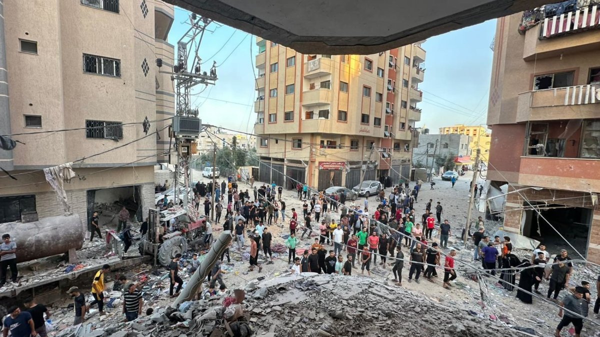 'No place that is safe in Gaza right now,' UN says; Israel deports thousands of Palestinian workers – NBC Los Angeles - Vimarsana News