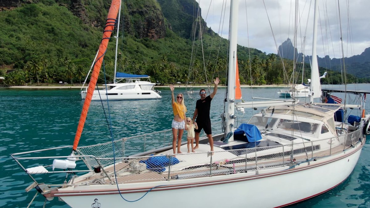 47-year-old pays $1,900/month to live on a $398,000 sailboat and travel the world: 'It's an absolute feeling of freedom' – NBC Los Angeles - Vimarsana News