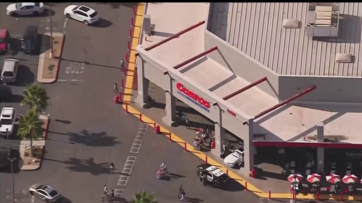 Woman Dragged 50 Feet During Purse Snatching At Costco Parking Lot Nbc Los Angeles 0635