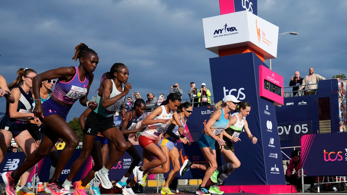 Tola sets NYC Marathon course record to win men's race – NBC Los Angeles - Vimarsana News