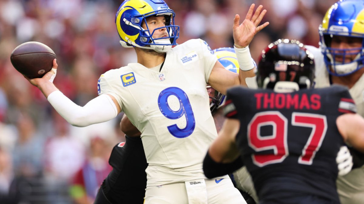 Matthew Stafford throws season-high 4 TDs. Rams roll to a 37-14 win over the Cardinals – NBC Los Angeles