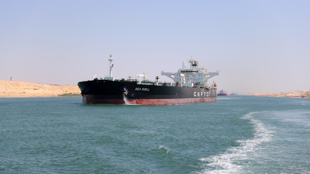 Oil major BP becomes latest to pause Red Sea shipments as Houthi attacks continue - Vimarsana News