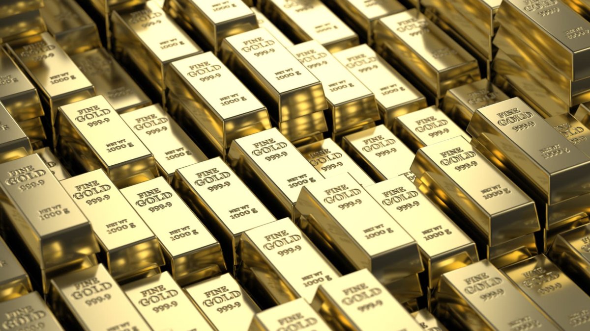 Gold soars past $2,100 to new record — and analysts don't expect it to stop there - Vimarsana News
