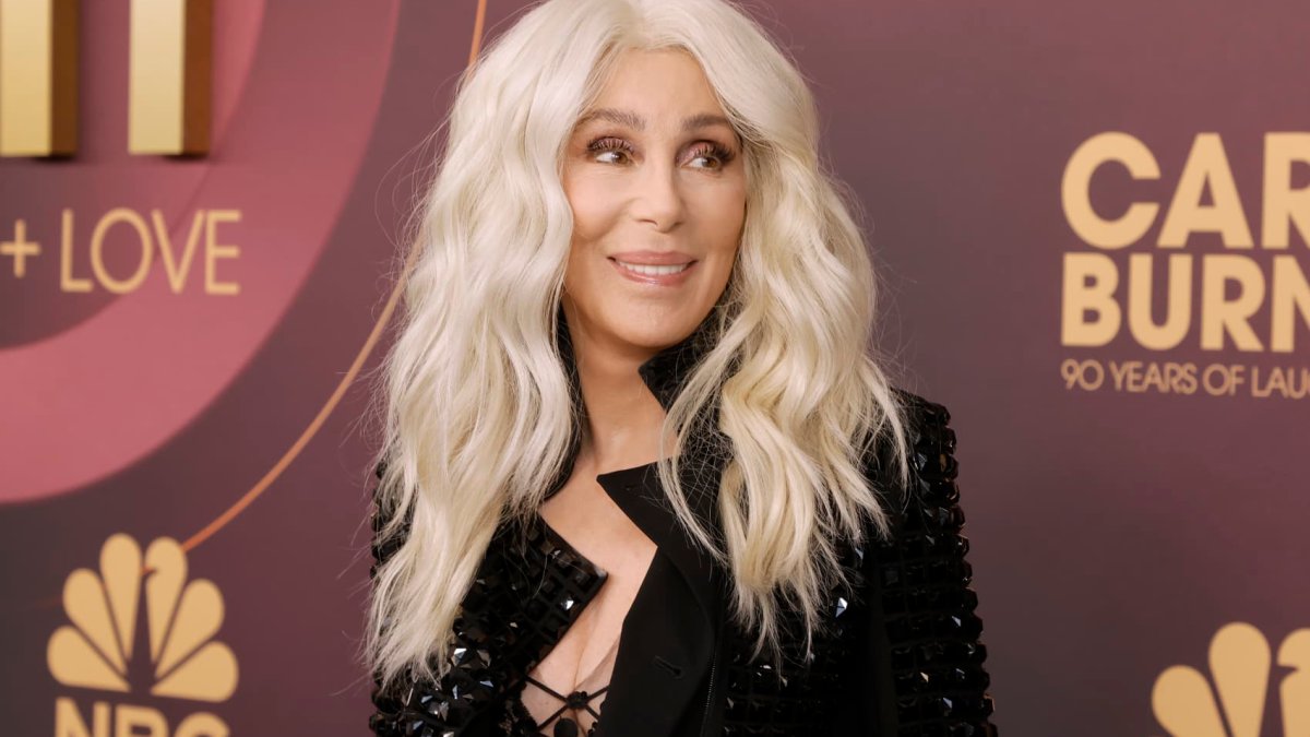 Cher says this career mistake cost her 'a lot of money': 'I was so stupid' – NBC Los Angeles - Vimarsana News