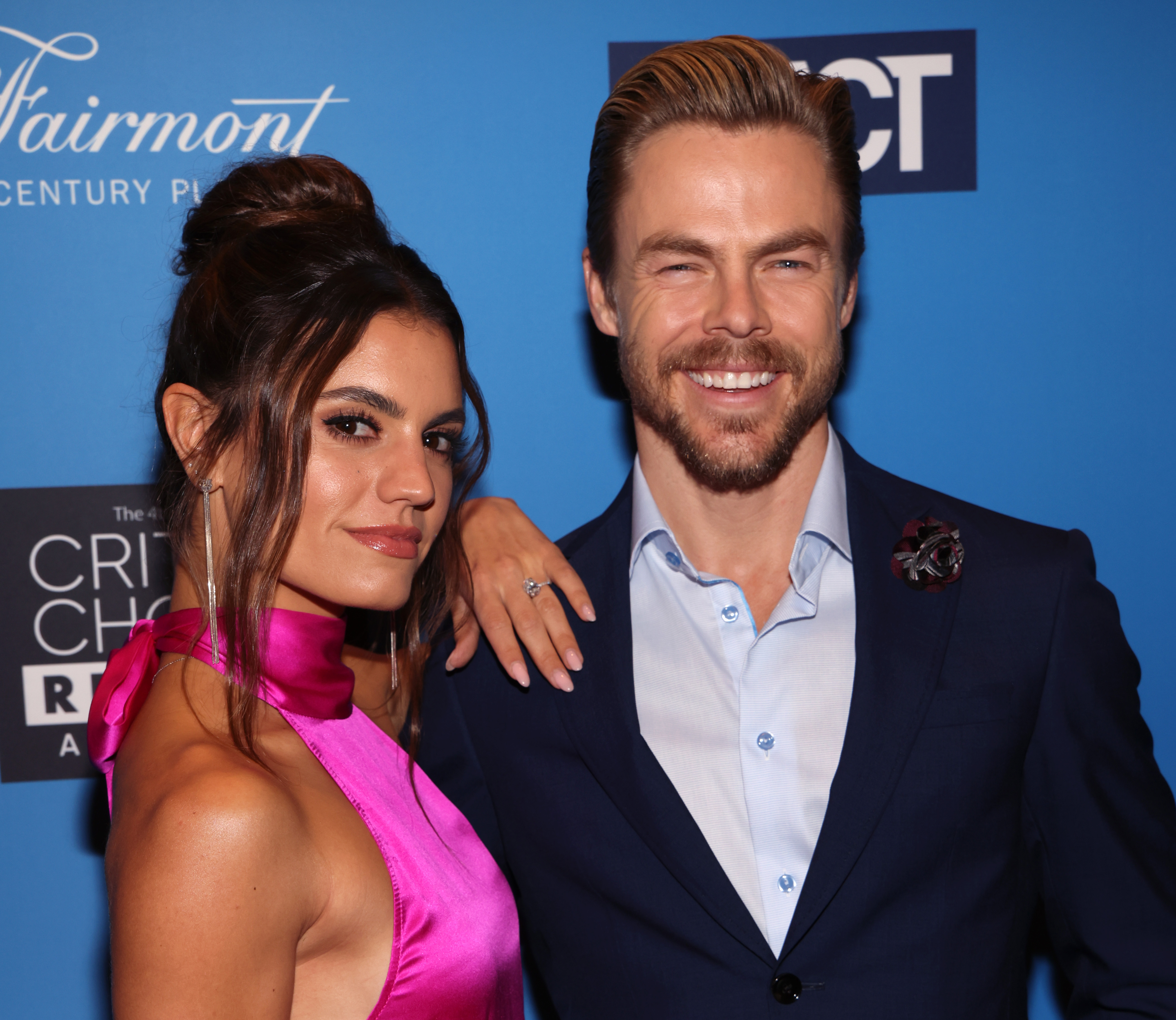 Derek Hough and Hayley Erbert celebrated Christmas as she recovers – NBC Los Angeles - Vimarsana News