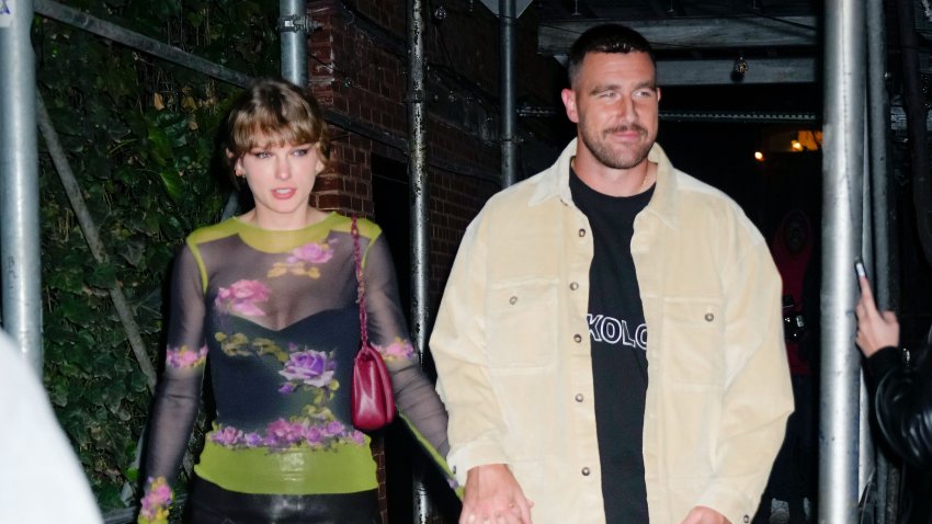 Taylor Swift (left), Travis Kelce (right)