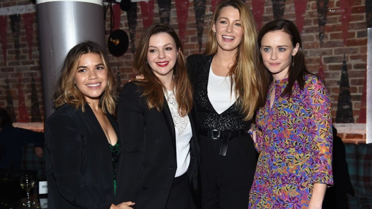 'Sisterhood of the Traveling Pants' Stars Have a Full Reunion – NBC Los Angeles - Vimarsana News