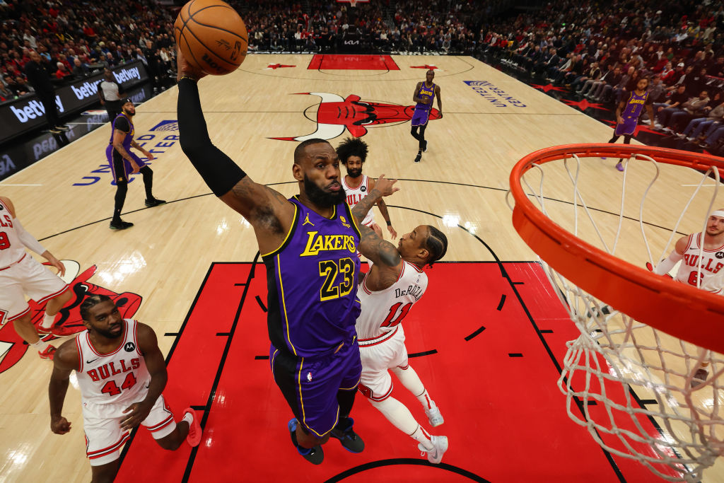 Chicago Bulls hand Lakers third straight loss 124-108 – NBC Los Angeles