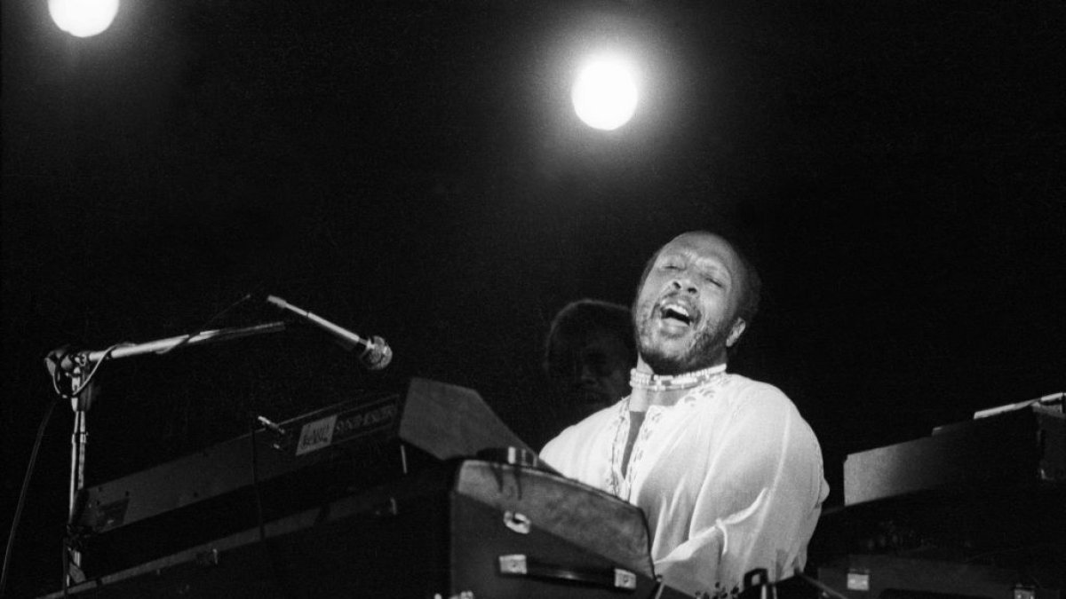 'Compared to What' performer Les McCann, a wellspring for hip-hop samples, dies at 88 – NBC Los Angeles - Vimarsana News