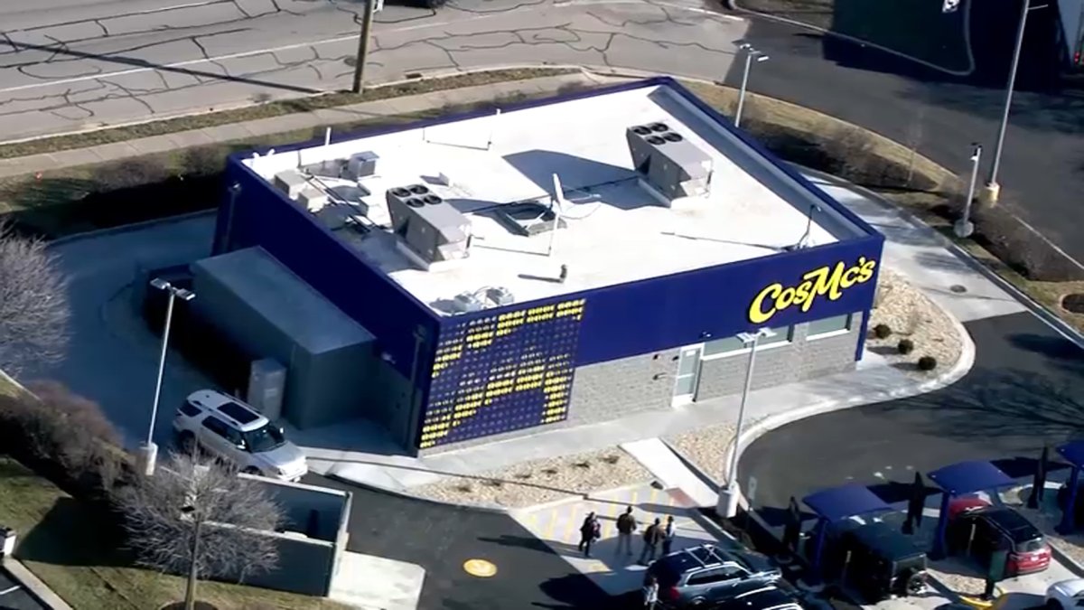 New McDonald's restaurant CosMc's officially opens in Bolingbrook – NBC Los Angeles - Vimarsana News