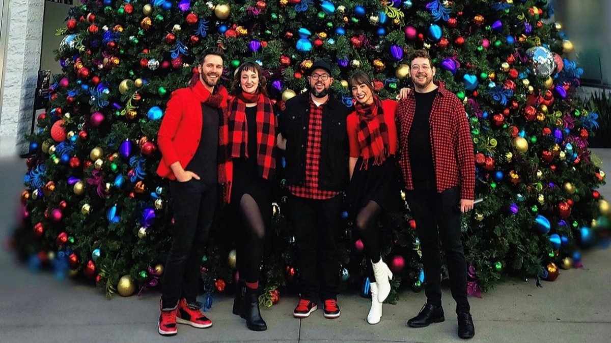 Free holiday entertainment is still jingling at Ovation Hollywood - Vimarsana News