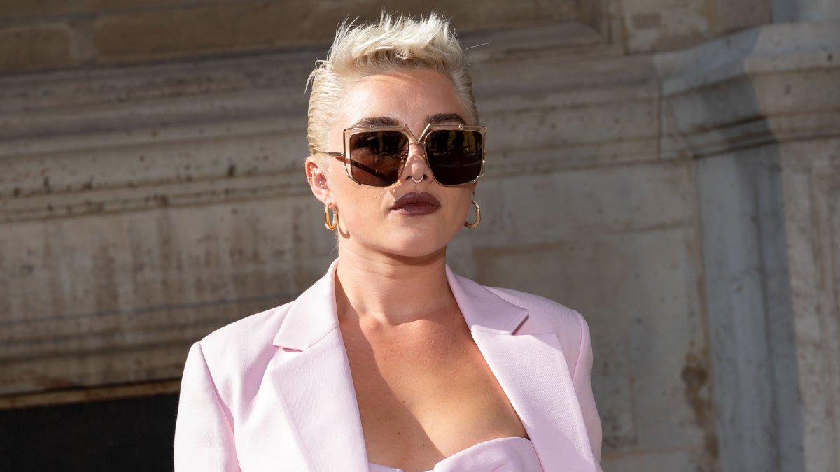 Florence Pugh hit in the face by flying object promoting 'Dune: Part Two' – NBC Los Angeles - Vimarsana News