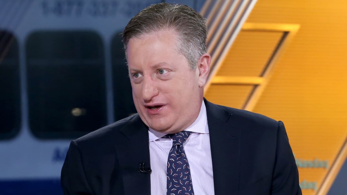 'Big Short' investor Steve Eisman worries 'everybody is coming into the year feeling too good,' sees room for disappointment – NBC Los Angeles - Vimarsana News