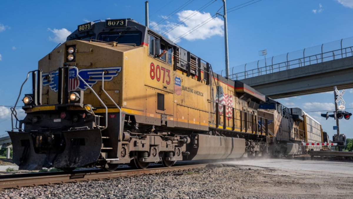 Cramer names railroad stocks to watch as Red Sea troubles shake up freight routes - Vimarsana News