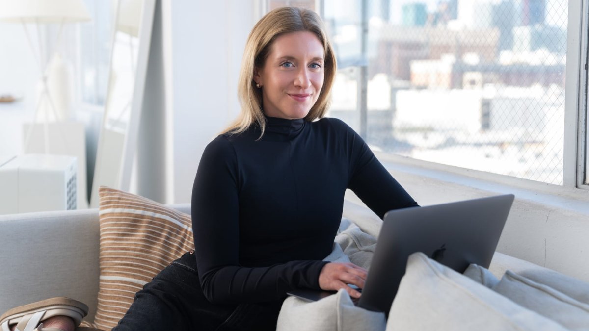 28-year-old with a net worth over $500,000 shares 5 money habits she avoids: 'Everything can't be a little treat' – NBC Los Angeles - Vimarsana News