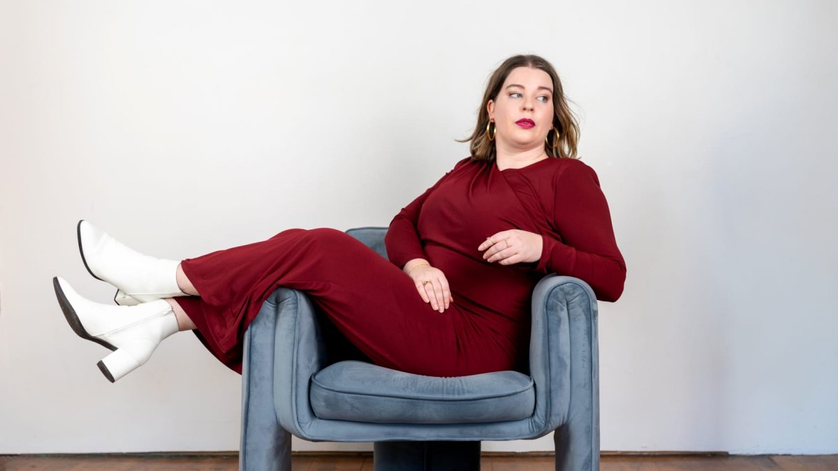 Influencer Tori Dunlap is spurring women to maximize their savings and invest in the stock market - Vimarsana News