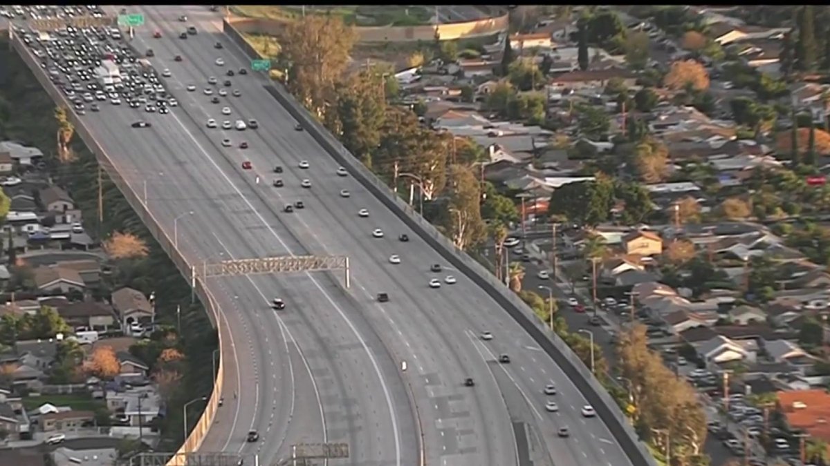 Shooting investigation shuts down 118 Freeway near Pacoima NBC Los