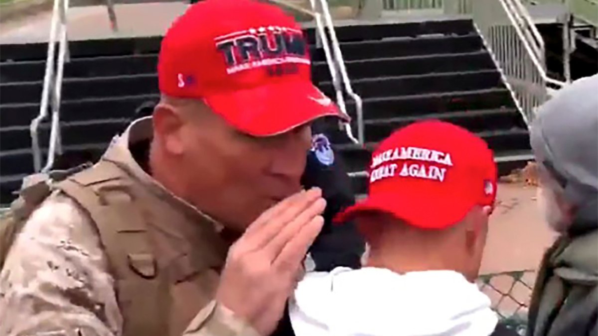 Trump supporter Ray Epps gets a year of probation over Jan. 6 Capitol riot – NBC Los Angeles - Vimarsana News