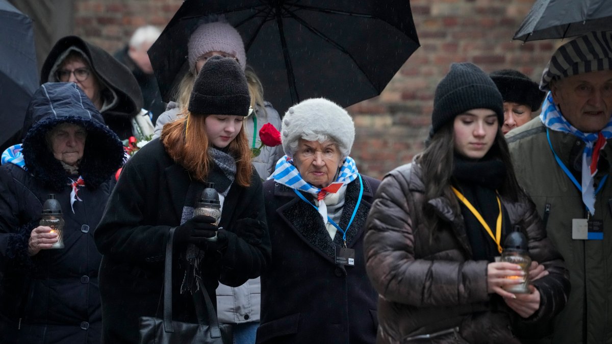 Holocaust Remembrance Day – Nazi death camp survivors mark 79th anniversary of Auschwitz liberation – NBC Los Angeles - Vimarsana News