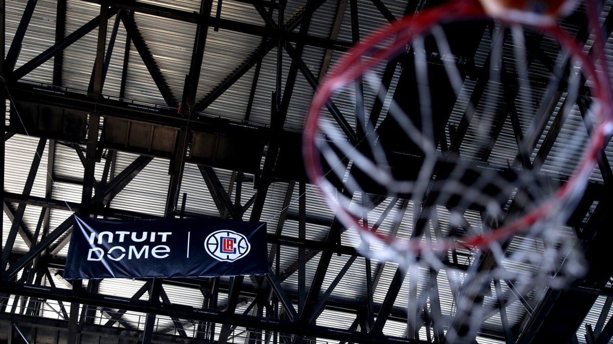 Clippers to display California HS basketball jerseys in new arena NBC