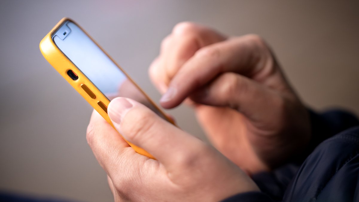 Why it's important to turn on Apple's new Stolen Device Protection – NBC Los Angeles - Vimarsana News