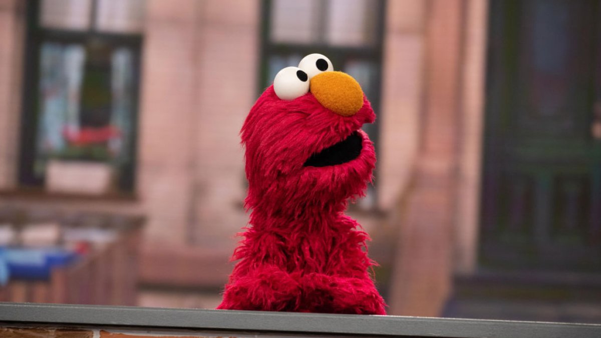 Elmo's viral tweet sparks an existential crisis among his followers - Vimarsana News