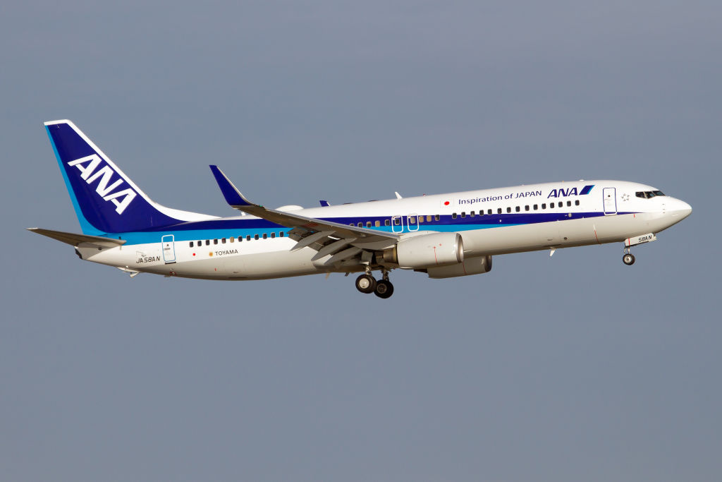 Cockpit window crack forces Nippon Airways flight 1182 to return