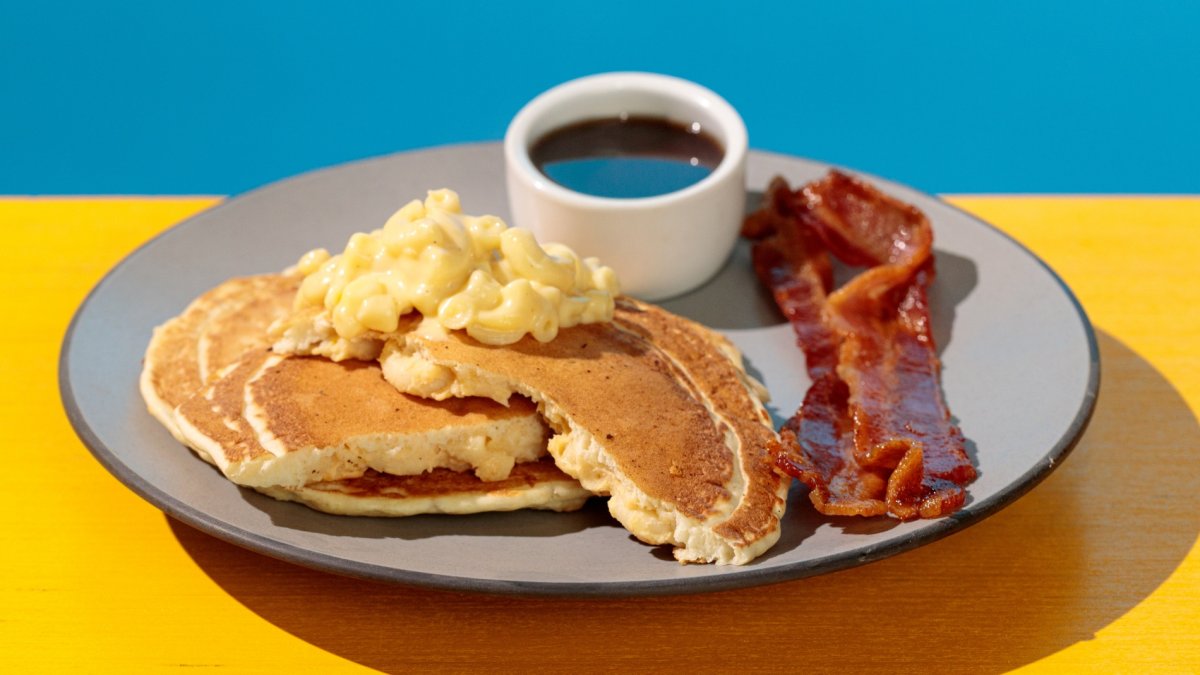 Mac ‘n cheese pancakes, please: Eye the eats of Knott’s Berry Farm’s ...