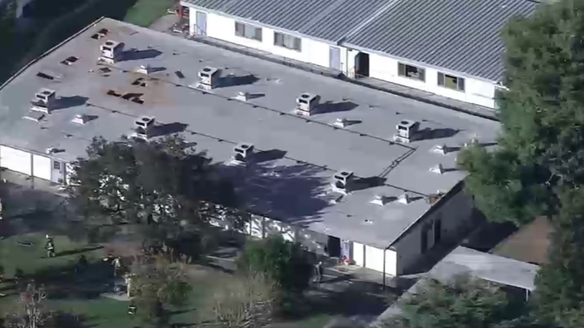 Fire burns at Bradoaks Elementary School in Monrovia – NBC Los Angeles - Vimarsana News